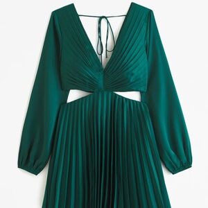NWT abercrombie pleated dress